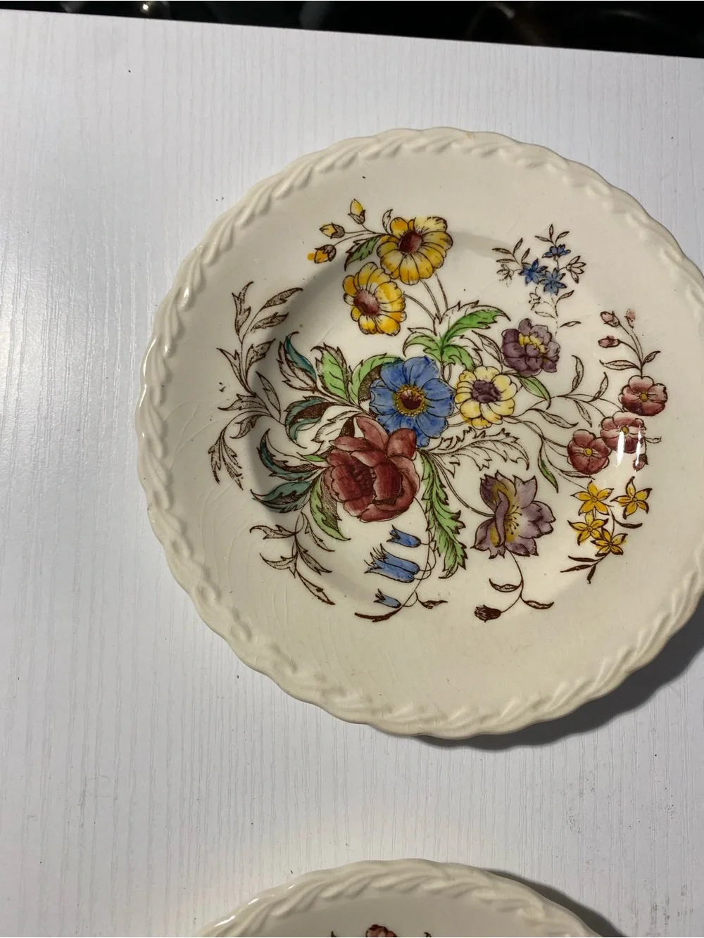Vintage Vernon Kilns May Flower Bread Dessert Plates 6.5